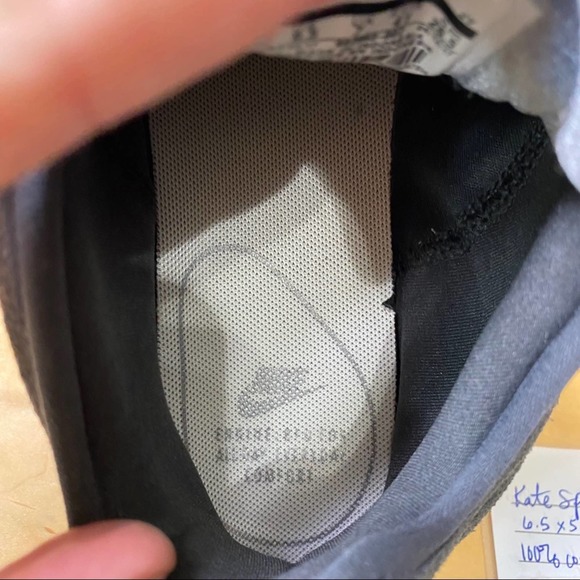 NIKE Suede Low Top LD Runner - Picture 7 of 9